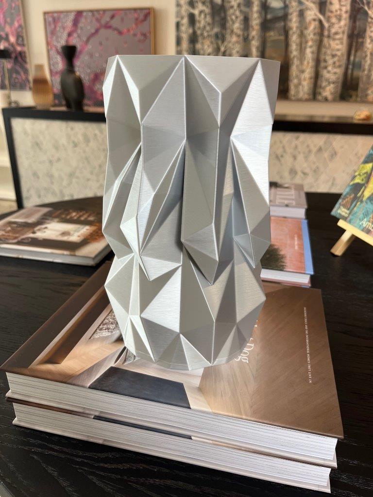 The Daily Rabbit Glacier Vase in Light Silver Silk 25 cm