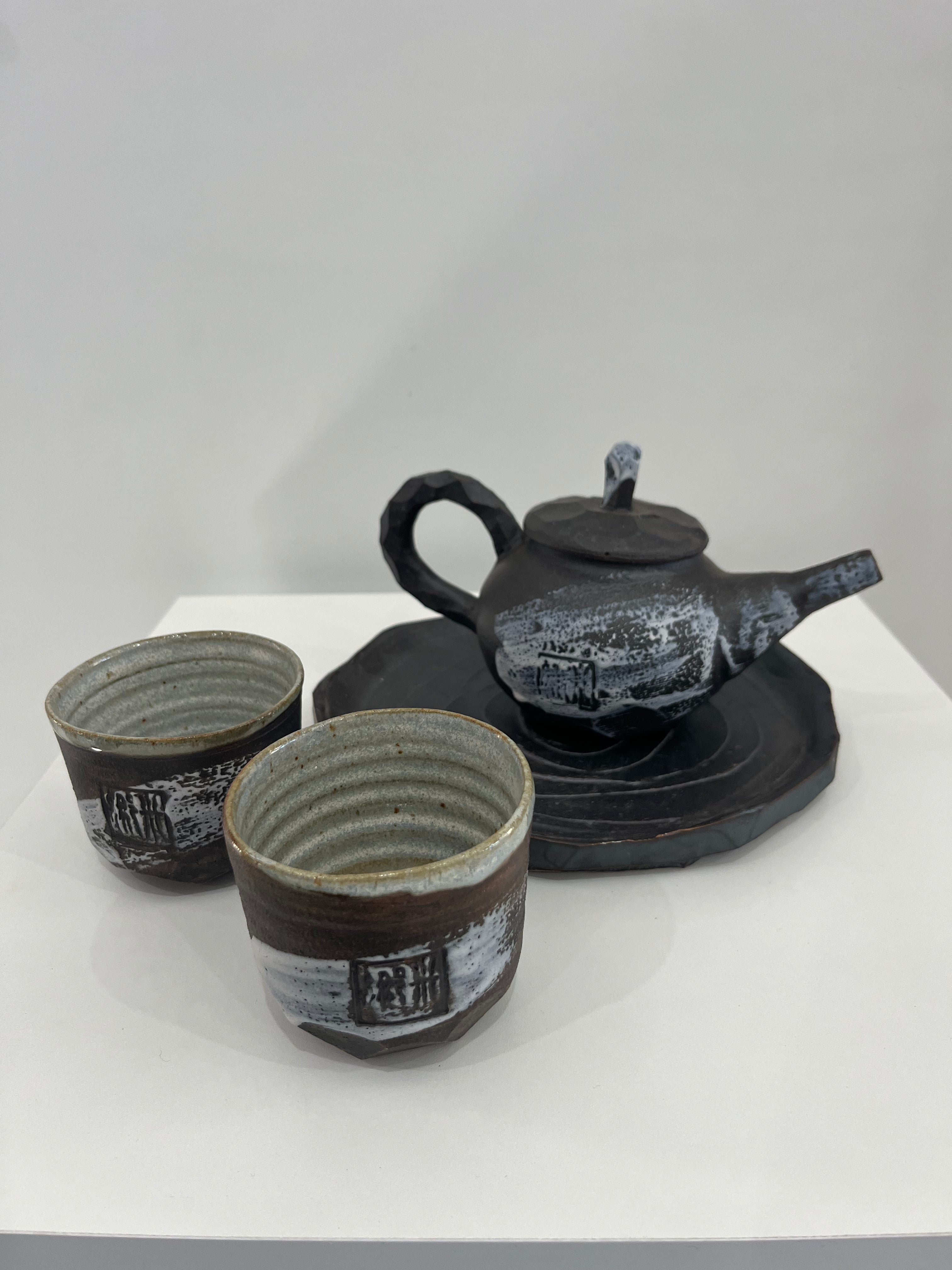 Black and White flash tea set