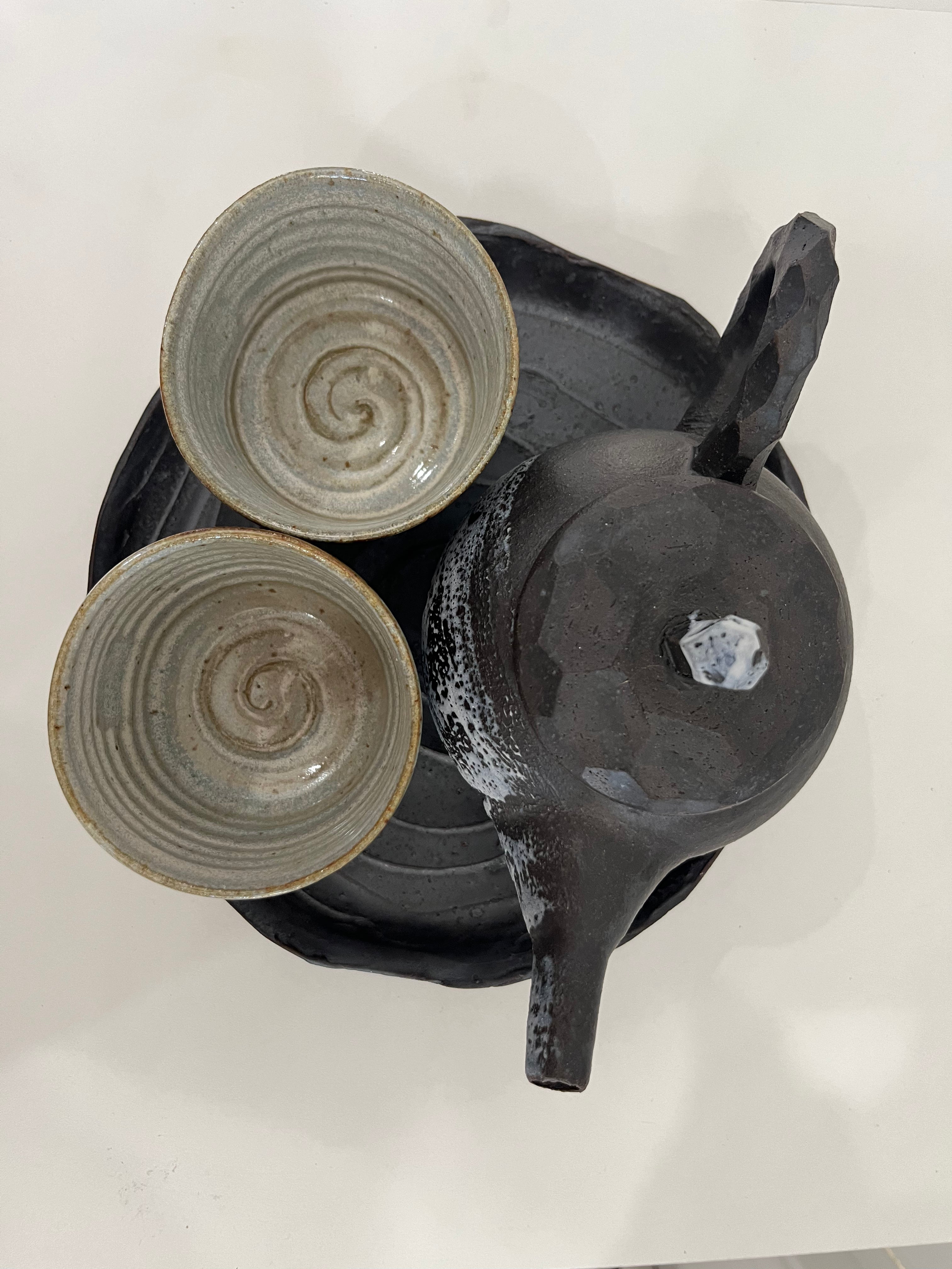 Black and White flash tea set