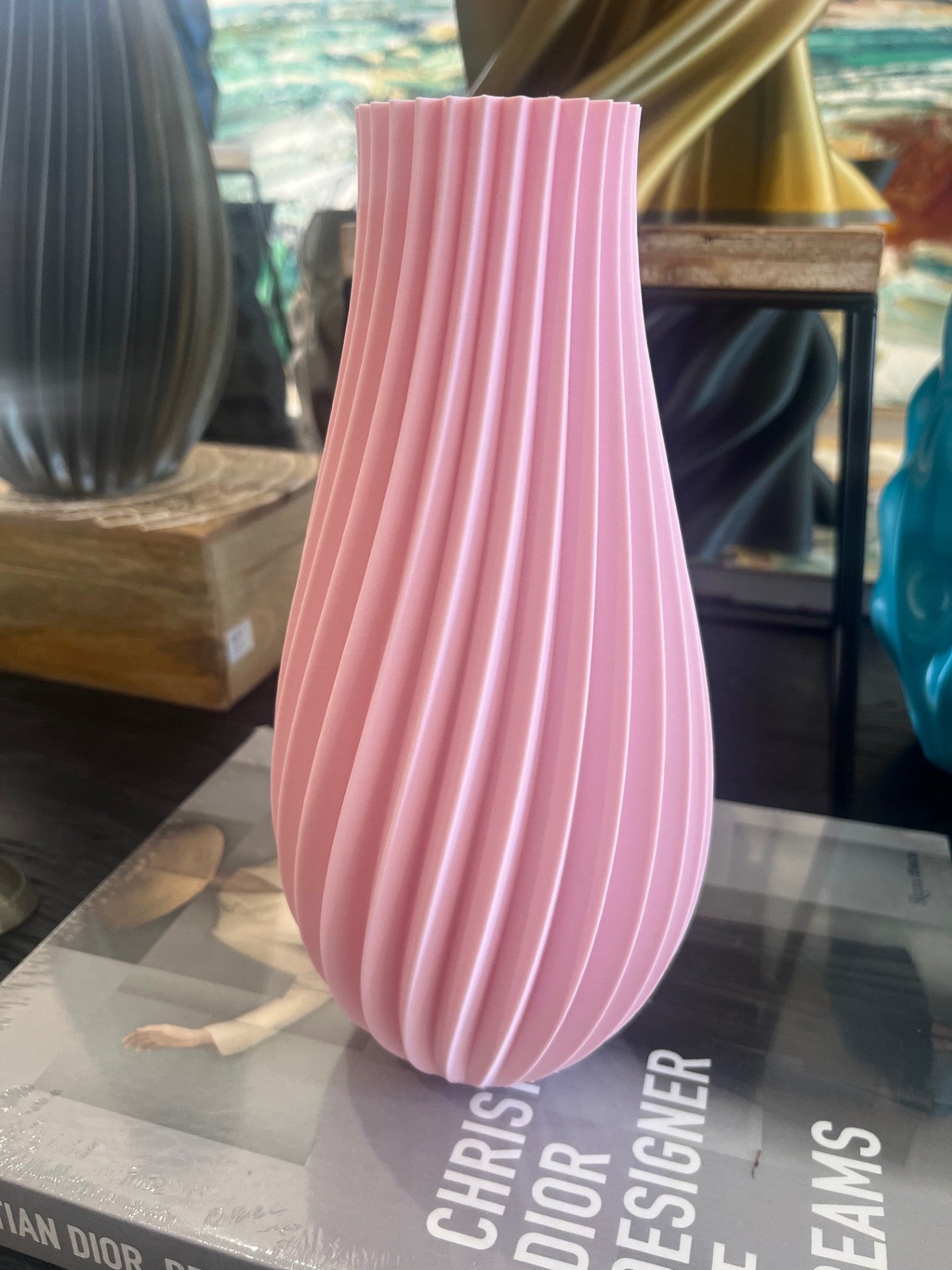 The Daily Rabbit Dewdrop Vase in Matte Musk 25 cm