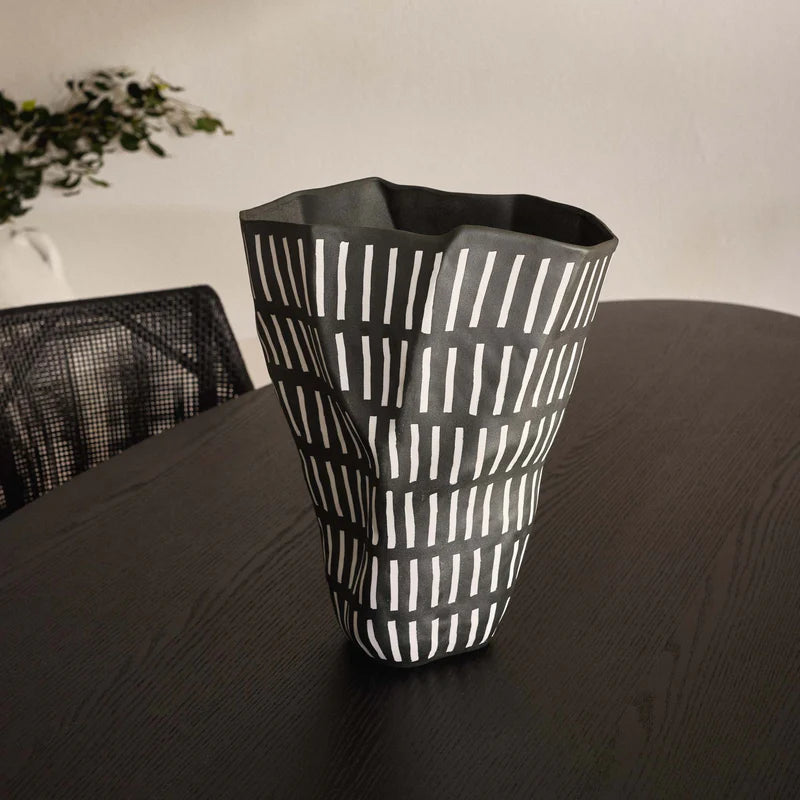 Emi Vase